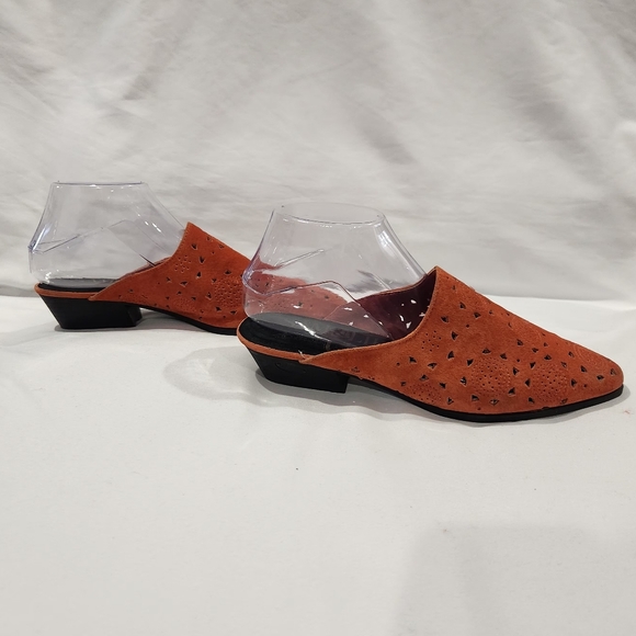 Sam & Libby Terracotta Suede Cutout Mules. Size 8.5 - Picture 5 of 9